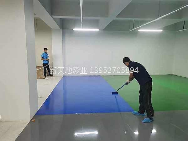 地坪漆施工隊環(huán)氧地坪漆怎么施工